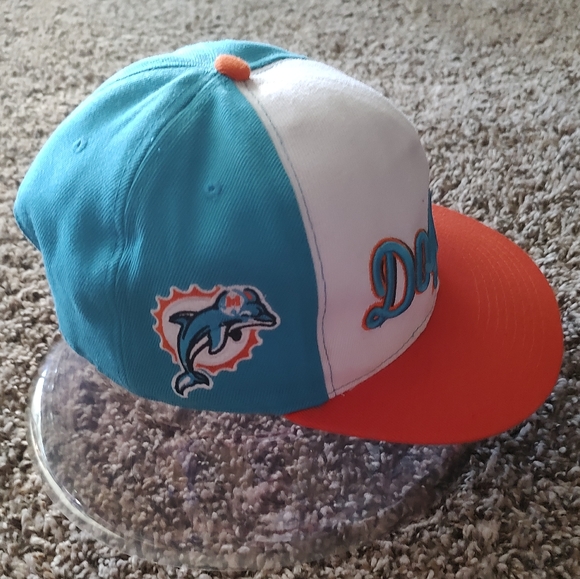Miami Dolphins Hat - Picture 3 of 7